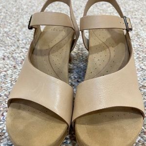 Dansko Tan Strap Sandal